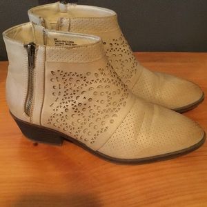 Fall Cream Style Booties